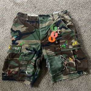Authentic Gallery Dept multi G cargo shorts in sz 28